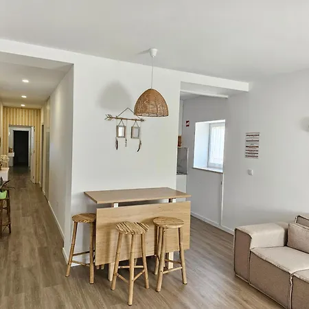 Curtido House 阿威罗