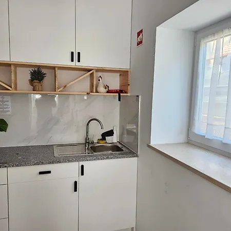 Curtido House 阿威罗